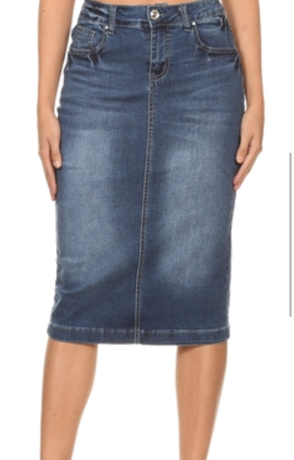 Jean skirt with buttoned pockets